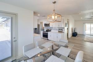 Putting Green, Pool Access Lake Havasu City Home!