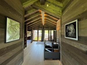 Chalets Duplex 11 pers. au centre de Crest-Voland, cheminee, ski-room, wifi, non fumeurs - FR-1-733-36 : photos des chambres