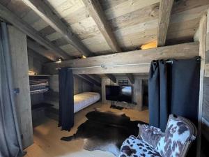 Chalets Duplex 11 pers. au centre de Crest-Voland, cheminee, ski-room, wifi, non fumeurs - FR-1-733-36 : photos des chambres