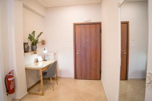 Mets-Athenian Horizon Escape