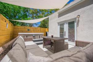 Cowboy Den-Private Hot Tub-Game Room-Pet Friendly-No Pet Fees!