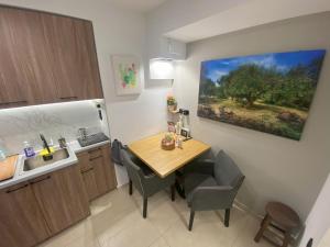 Neos Kosmos Living Space