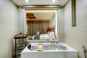 A Santorini Home - By Le Rêve 5Mins from Mall Road