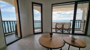 Под наем 4-стаен Апартамент с Изумителна фронтална гледка море, Sun Coast resort Свети Влас