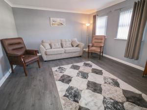 Shalom Apartment 100A