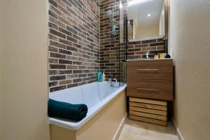 Appartements Appart lumineux, 4P, balcon, proche marche : photos des chambres