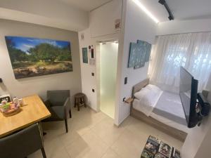 Neos Kosmos Living Space