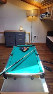 Maison cosy, garage, jardin, terrasse vue montagne