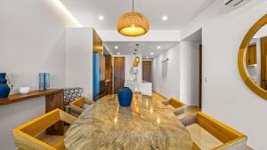 The Marlin Room at Harbor 171 Torre Norte