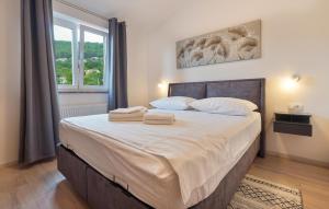 Awesome Apartment In Lovran With Wifi