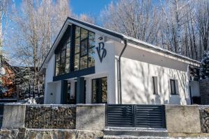 Vila Blanc Valiug Crivaia