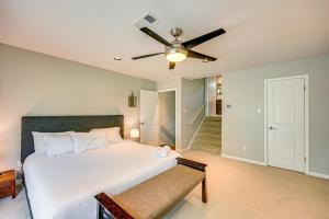 Waterfront Seguin Lake House Near Downtown