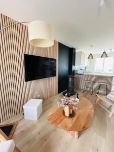 Maisons de vacances L-Antre-Deux Maison 3 chambres avec jardin : photos des chambres