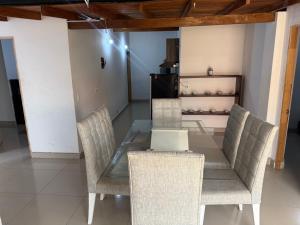 Hermoso y lujoso apartamento con excelente ubicación