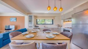 Çukurbağ Köyü Doğa Manzaralı Villa Poeta