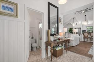 BRAND NEW Pool Hot Tub & Dog Friendly