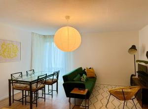 Appartements T2 lumineux cosy avec terrasse - parking privee & metro Borderouge 5 min - proche centre ville : photos des chambres