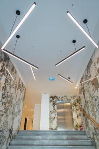 Caesars Palace - NEW modern apartment with FREE private parking