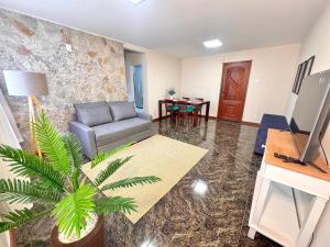 Apartamento térreo no coração da cidade