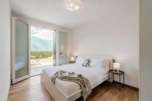 Lario10 by Quokka 360 - Garden and Lake View