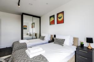 North Ken III - 1 Bedroom - 1 Bathroom - Balcony - Concierge