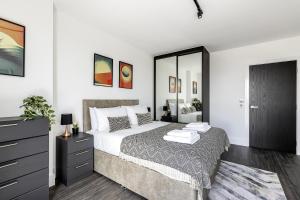 North Ken V - 2 Bedrooms - 1 Bathroom - Balcony - Concierge