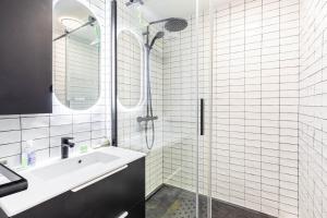 GuestReady - Sunny Chic Retreat with Balcony