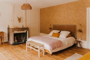 Maisons d'hotes Maison d'hotes et gite de charme avec piscine, La Lhuiseraie : photos des chambres