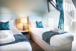 The Penthouse Queen Margarets Lodge