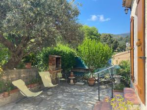 Appartements L'arche en rez de jardin de villa a Toulon : photos des chambres