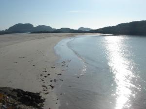 Erisgeir Sleeps 6 with Private Grounds