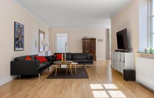 Awesome Home In Haslev With Kitchen