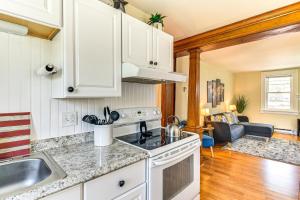 Near Nockamixon State Park Telford Apt with Porch!