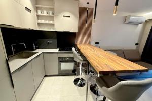 Juan les Pins - Apartment for 2 people - Wifi & Parking