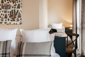 Hotels Hotel L'Adresse - Entierement renove : photos des chambres