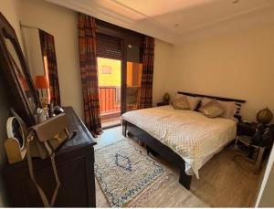 Central Fiber Optic Pool