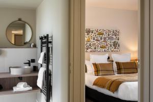 Hotels Hotel L'Adresse - Entierement renove : photos des chambres