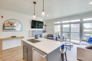 Walk to Beaches Siletz Bay Bliss Townhome