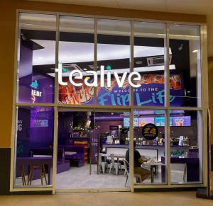 Cozy Makati 2BR in CBD Ayala area with games, KTV, and Amazing Pools!