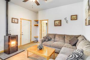 Townsend Cottage on UTV and Snowmobile Trail!