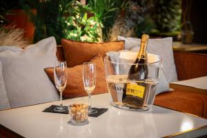 Hotels Hotel L'Adresse - Entierement renove : photos des chambres