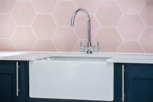 Spacious House Private Parking & Garden