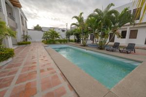 Casa vacacional en Salinas con piscina y jacuzzi