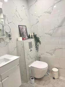 Sunrise l 1BD Sea View l Pool l Free Parking