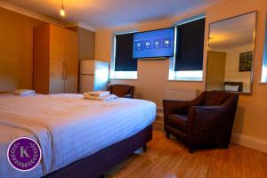 Kingfisher Court Apartments by Uno