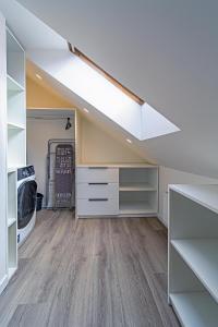 Symphony Apartment with free parking