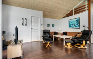 Stunning Home In Ålbæk With Sauna