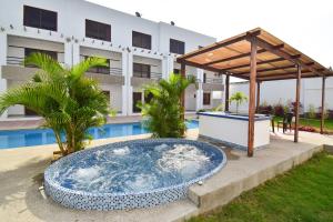 Casa entera en Salinas - 3 pisos Piscina Jacuzzi Wifi Parqueo