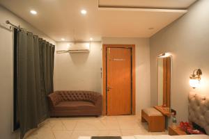 Hotel Bhopal Inn by Ten On Ten Stays