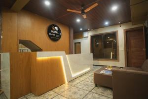 Hotel Bhopal Inn by Ten On Ten Stays